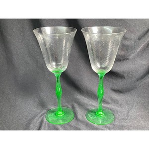 Green Glass Cocktail Coupe Stemware Pair � Flared Bowl, Vintage