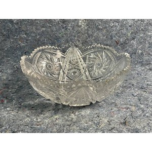 Crystal Glass Decorative Platter Dish � Intricate Starburst Pattern