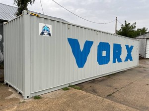 YLEU2576955 // Shipping Container, 4 Side Doors (CA8000)
