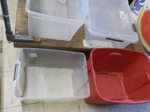 4 Totes, 1 cover - 1 damaged as shown