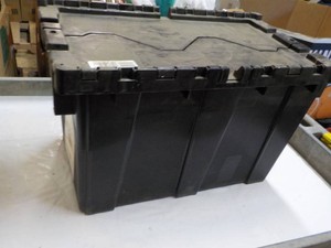 Mclane Self Locking Tote - needs cleaning