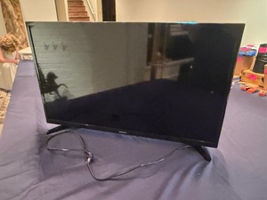 Samsung 32 60 HZ TV with Remote