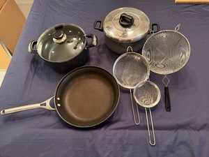 Calaphon 12 Non-Stick Frying Pan, Two 10 Stock Pots, Three Kitchen Strainers (8, 7, 8.5)