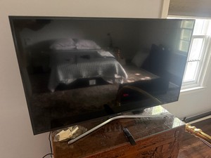55 Samsung Smart TV with Remote (UN55MU6300F)