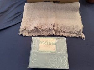Springhome 500 Thread Count Full Sheet Set Mint Green (New in Package) and Gray Throw Blanket