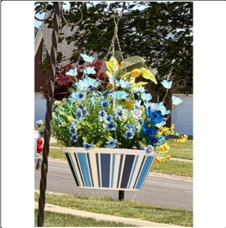 NEW 2 Pack of Members Mark 14 Bluewhite Hanging Flower Pots with Stainless Steel Chain