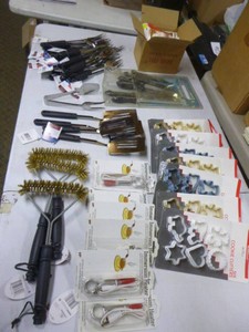 Lot of Kitchen Items