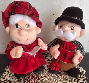 Grandparent Carolers