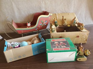 Nice Lot of Vintage Christmas Dcor - Nativity Scene