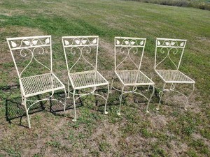 Set of 4 Mid Century Metal Chairs with Unique Design
