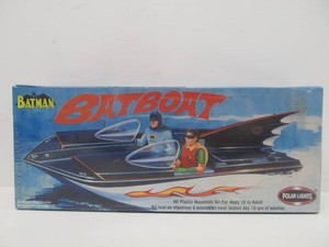 Brand New BATMAN Bat Boat Model Kit