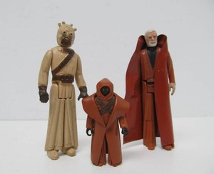 3 Vintage 1970s STAR WARS Action Figures Including Authentic Vinyl Cape Jawa