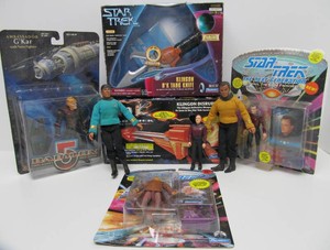Group of STAR TREK Action Figures etc - Some Vintage