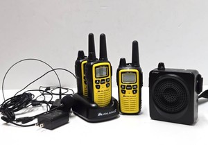 Set of MIDLAND Walkie Talkie Radios wAccessories