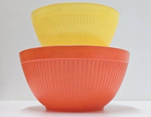 Mid Century Ribbed Glass Orange &amp Yellow Mixing Bowls