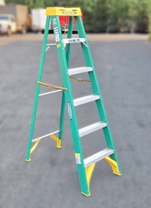 Very Nice Condition WERNER 6 Fiberglass Step Ladder