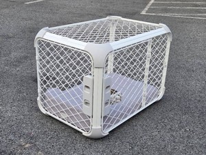 Very Nice DIGGS Pet Cage  Kennel wFood &amp Water Bowl