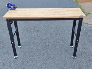 Nice Quality Work Pro Work Bench wPower &amp Vise