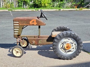 Very Cool Vintage AMF Chain Drive BIG 4 Pedal Tractor