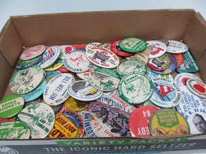 Nice Large collection of Old Vintage Pinback Buttons&nbsp