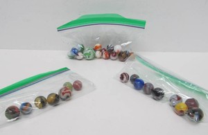 Lot of Vintage 1930s era Marbles - Including Peltiers