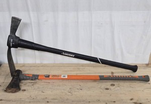 Heavy Duty Newer Adze &amp Maul - Husky &amp Workmax