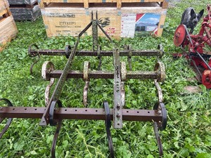 3-POINT HITCH FIELD CULTIVATOR.