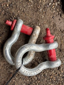SHACKLE 1 18