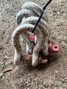 SHACKLE SMALL 1