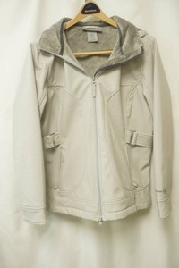 Free country Size large light grey softshell faux fur grey
