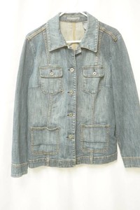 Liz chairborne size XL denim utility jacket with four front packets and button closure