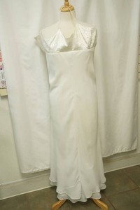 morgan and co. white gown size 4 sequined top long silk bottom