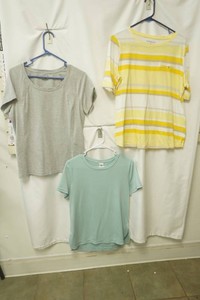 exertek grey t-shirts size xl croft & barrow size large yellow stripes members mark size small blue shirt