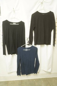 JM collection size large long sleeve black time true navy blue size large exertex black long sleeve