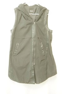 simply vera Vera size large zip up vest