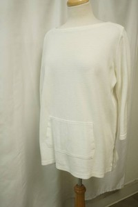 Lix Clairborne white ribbed boatneck top featuring a practical front pocket and 34 sleeves size M