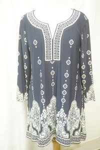 MJ collection Size medium Navy blue tunic V-neck 34 length sleeves