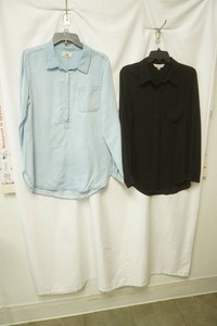 pen se size large  light blue chambray popover shirt Nanette size medium black long sleeve button down