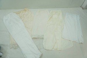 Ven Fuster beg size medium lace skirt, a donna size xl wee lace trim skirt, seers size large white lace skirt, jky size large white skirt, vassarette size 26 xl white skirt