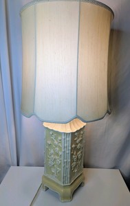 Vintage Italian pagoda-style table lamp, raised faux bamboo and floral blossom