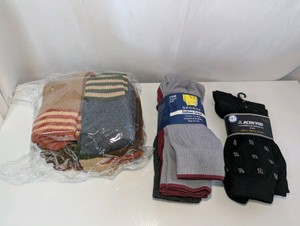 NIB 3 Packages Mens Socks