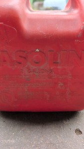 2 gl gas can