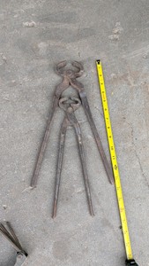 Horse shoe nippers