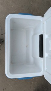 20 Coleman ice chest