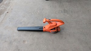 Black and Decker leaf blower