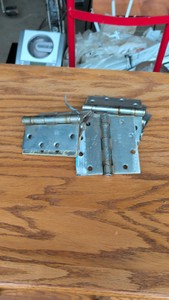 Heavy duty hinges
