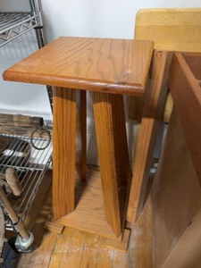 Vintage Oak Mission Style Plant Stand Display Pedestal Side Table