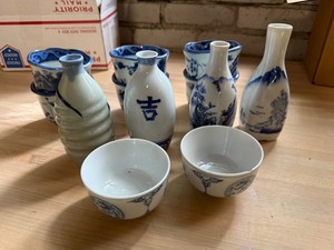 Blue-and-White Porcelain Cups & Vases Mixed Lot