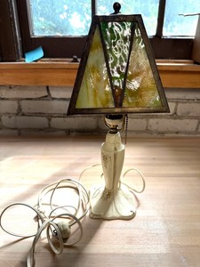 Tiffany-Style Multicolor Stained Glass Table Lamp