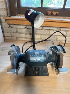 Black & Decker 9407 Type 2 6in Bench Grinder With Work Light